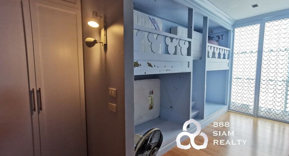 For sale 4 bedrooms apartment in Bang Kho Laem, Bangkok
