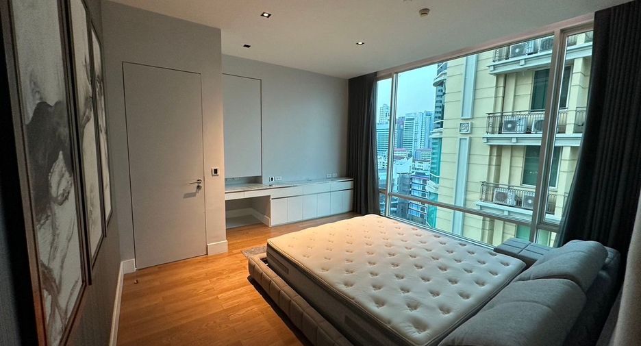 For rent and for sale 3 bedrooms condo in Watthana, Bangkok