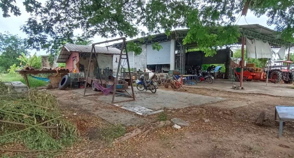 Grundstück zum Kauf in Banphot Phisai, Nakhon Sawan