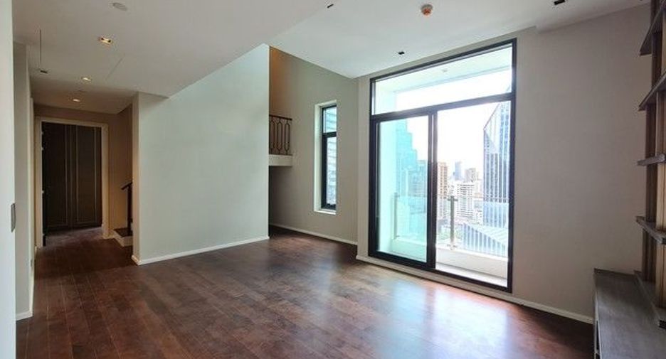 For sale 3 ベッドルーム condo in Khlong Toei, Bangkok