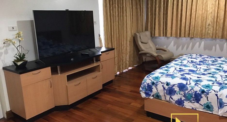For rent 3 ベッドルーム condo in Khlong Toei, Bangkok