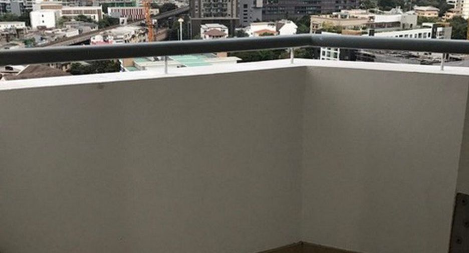 For rent 3 ベッドルーム condo in Khlong Toei, Bangkok