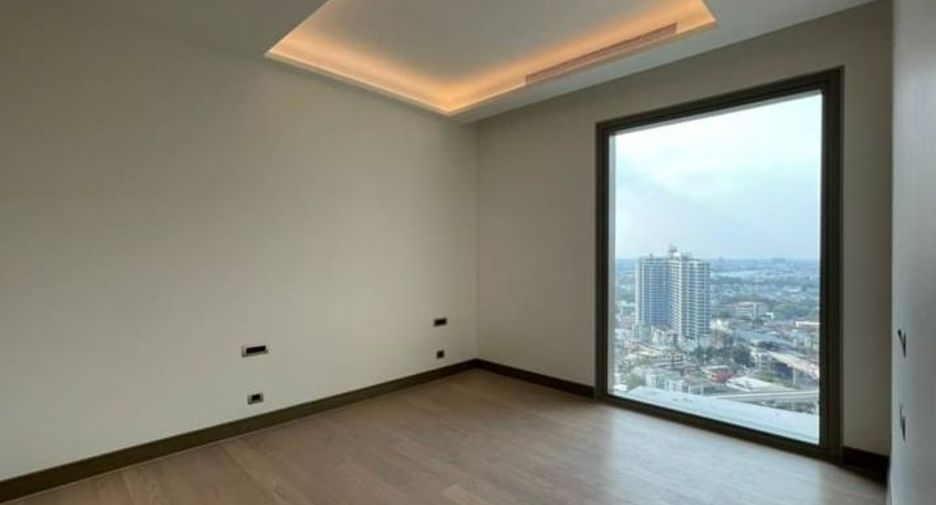 For sale 2 bed condo in Khlong San, Bangkok