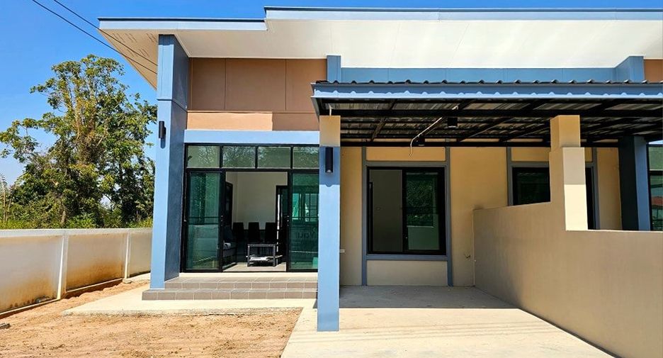 For sale 2 bed townhouse in Sung Noen, Nakhon Ratchasima
