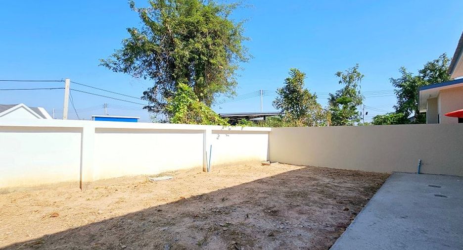 For sale 2 bed townhouse in Sung Noen, Nakhon Ratchasima