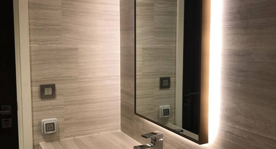 Продажа 1 кровать кондо в Кхлонг Тоеи, Бангкок