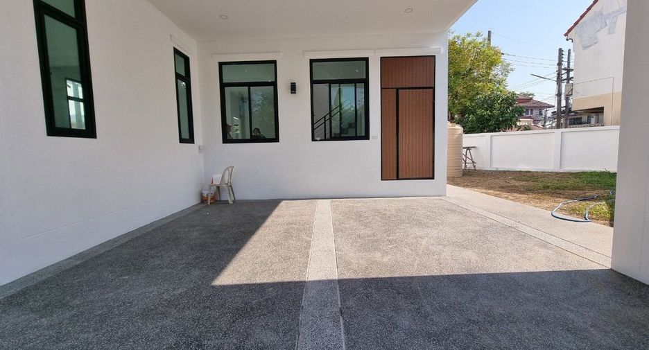 For sale 4 bed house in Mueang Chiang Mai, Chiang Mai