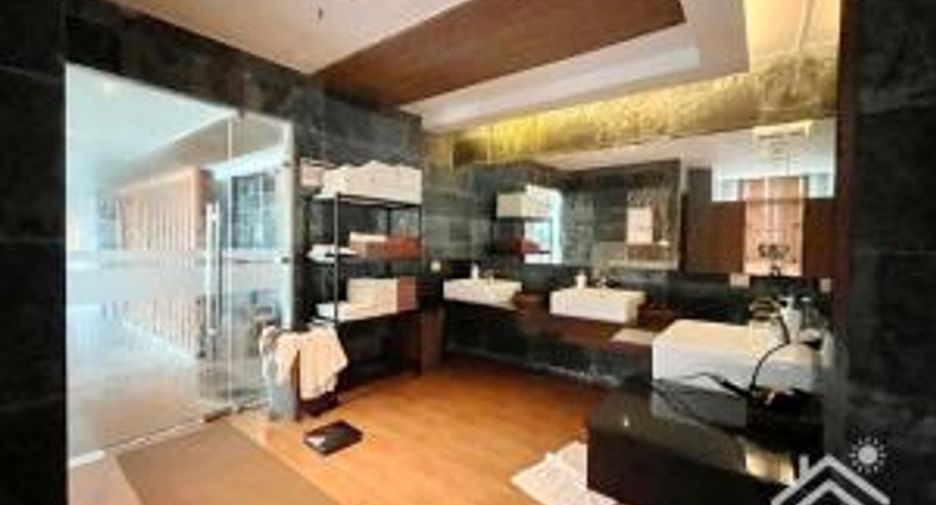 Condo en alquiler y en venta de 1 habitaciones en Si Racha, Chonburi