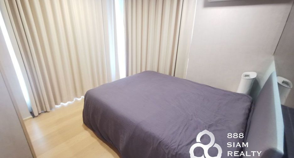 For sale 3 bedrooms condo in Khlong Toei, Bangkok