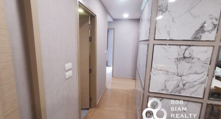 For sale 3 bedrooms condo in Khlong Toei, Bangkok