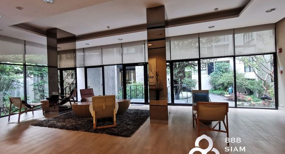 For sale 3 bedrooms condo in Khlong Toei, Bangkok