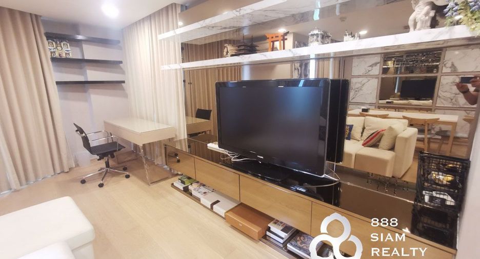 For sale 3 bedrooms condo in Khlong Toei, Bangkok