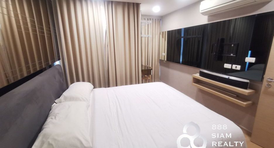 For sale 3 bedrooms condo in Khlong Toei, Bangkok