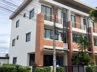 For sale 3 bedrooms retail Space in Mueang Phuket, Phuket
