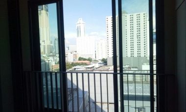 For sale 1 bed condo in Pathum Wan, Bangkok