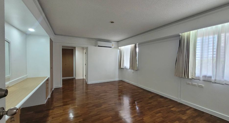 For rent 2 bedrooms apartment in Pathum Wan, Bangkok