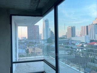 For sale 3 bed condo in Phaya Thai, Bangkok