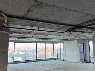 For sale 3 bed condo in Phaya Thai, Bangkok