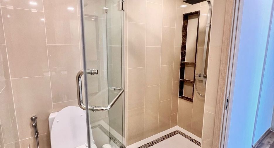 For rent 1 bed condo in Pratumnak, Pattaya