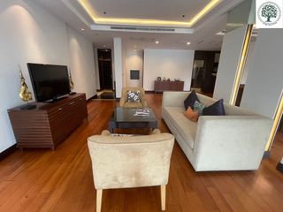 For rent 4 bedrooms apartment in Pathum Wan, Bangkok