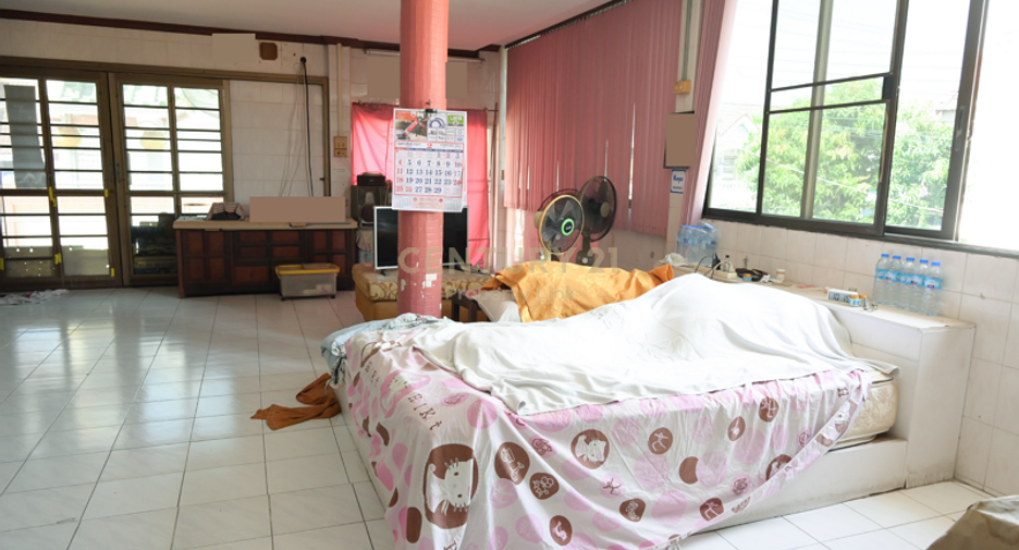 For sale 5 bedrooms townhouse in Bang Bon, Bangkok
