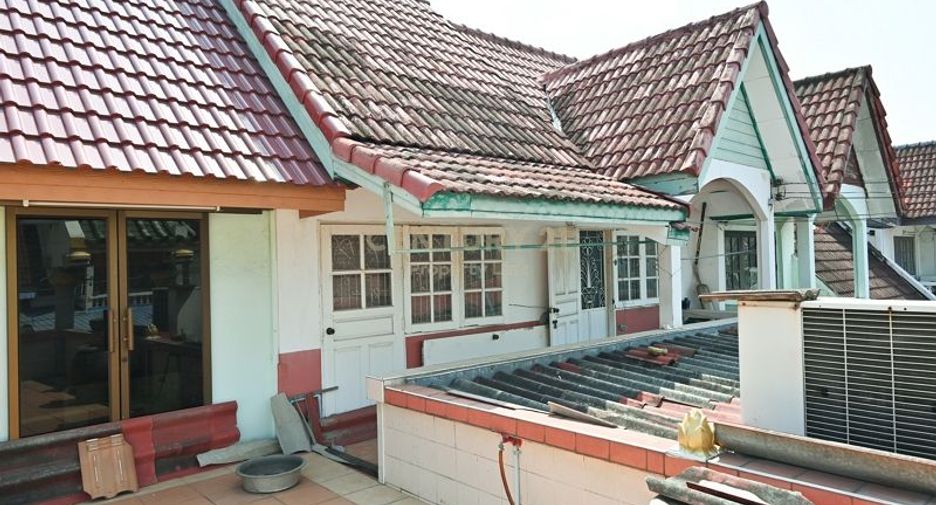 For sale 5 bedrooms townhouse in Bang Bon, Bangkok
