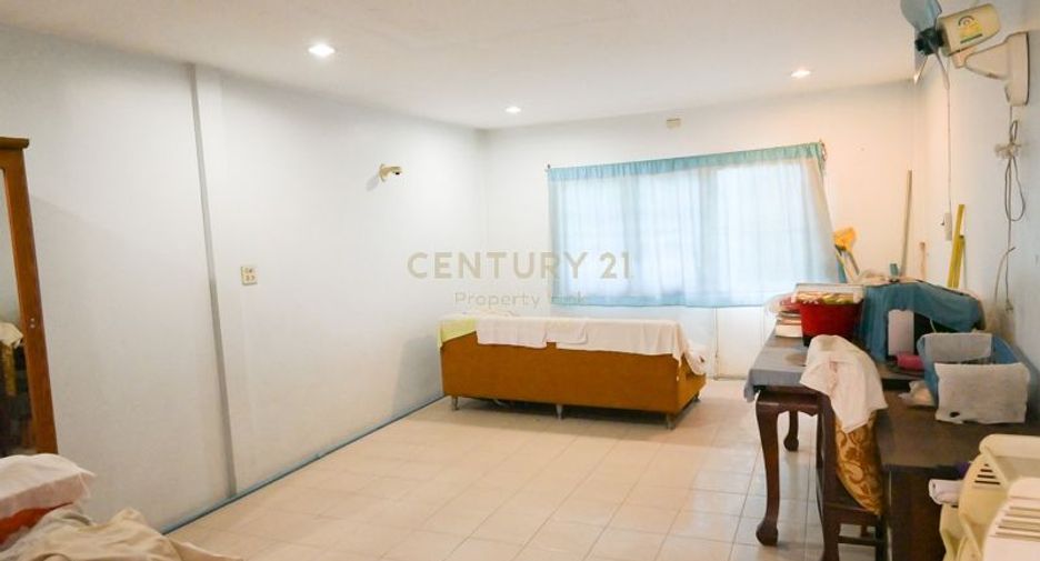 For sale 5 bedrooms townhouse in Bang Bon, Bangkok