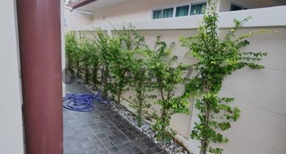 For rent 3 bedrooms house in Huay Yai, Pattaya
