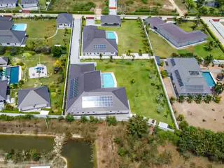 Villa zum Kauf mit 4 Zimmer in Hua Hin, Prachuap Khiri Khan