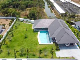 Villa zum Kauf mit 4 Zimmer in Hua Hin, Prachuap Khiri Khan