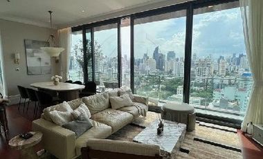 For sale 3 bedrooms condo in Watthana, Bangkok
