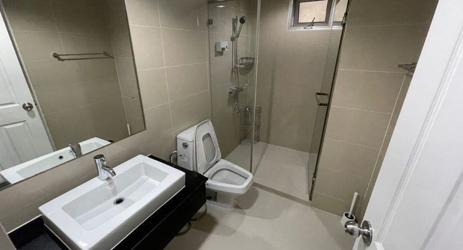 À louer et à vendre 2 chambres condo à Huai Khwang, Bangkok