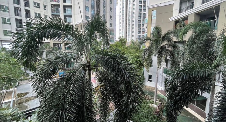 À louer et à vendre 2 chambres condo à Huai Khwang, Bangkok
