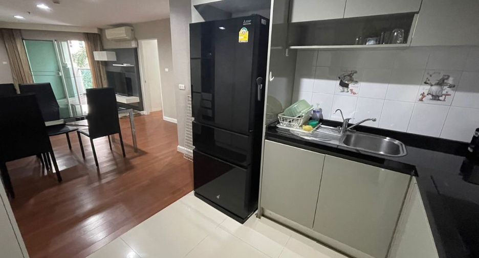 À louer et à vendre 2 chambres condo à Huai Khwang, Bangkok