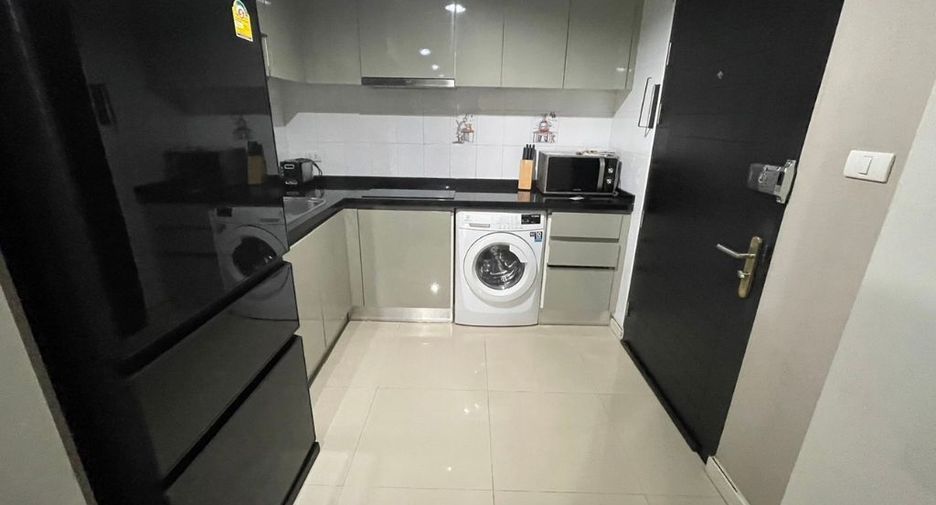 À louer et à vendre 2 chambres condo à Huai Khwang, Bangkok