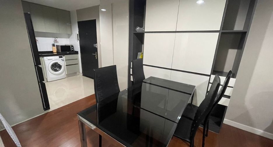 À louer et à vendre 2 chambres condo à Huai Khwang, Bangkok