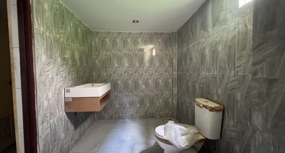 For sale 3 bedrooms retail Space in Ratchathewi, Bangkok