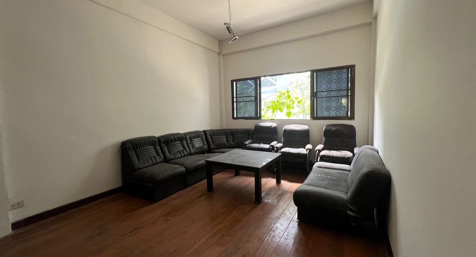 For sale 3 bedrooms retail Space in Ratchathewi, Bangkok
