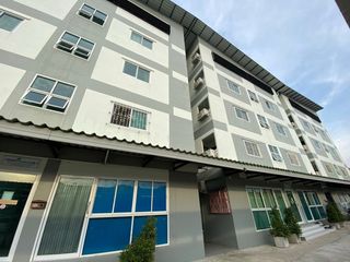 For sale 65 bed apartment in Bangkok Noi, Bangkok