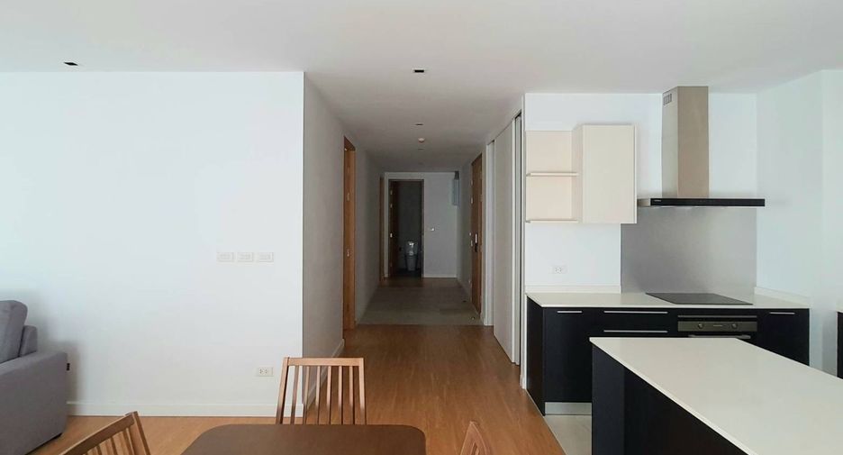 For rent 3 bedrooms condo in Watthana, Bangkok