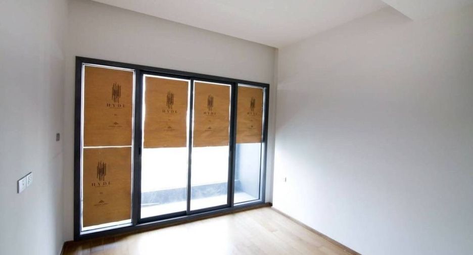Продажа 3 спальни кондо в Кхлонг Тоеи, Бангкок