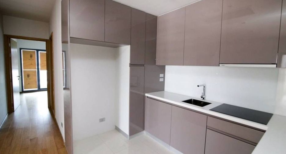 Продажа 3 спальни кондо в Кхлонг Тоеи, Бангкок