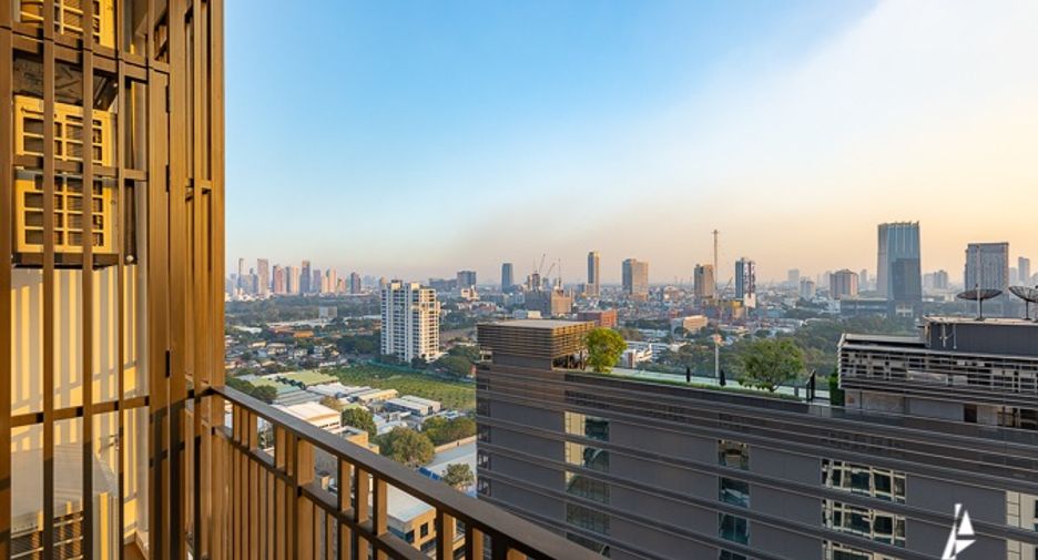 For sale 2 bedrooms condo in Pathum Wan, Bangkok