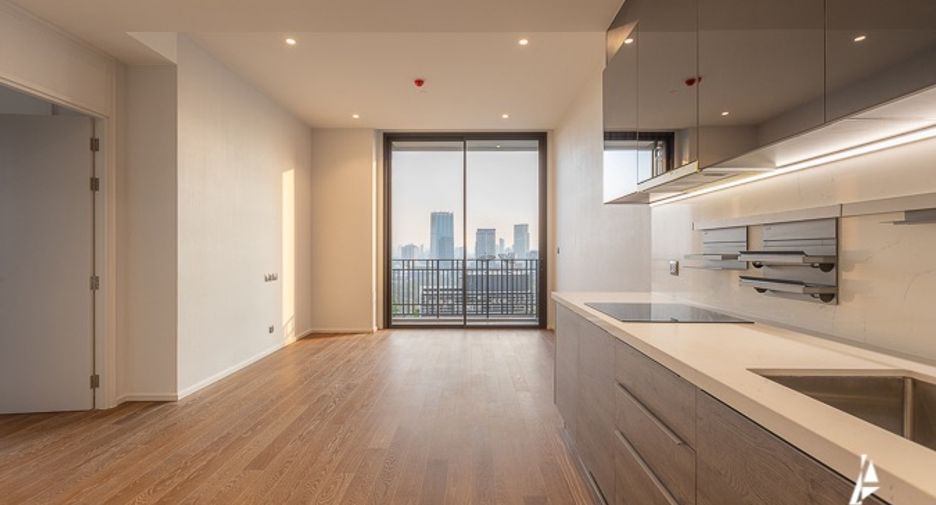 For sale 2 bedrooms condo in Pathum Wan, Bangkok