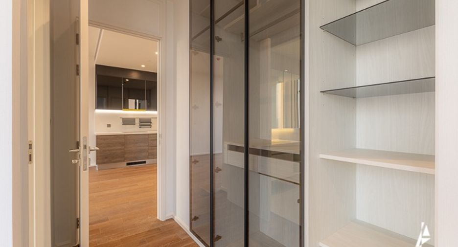 For sale 2 bedrooms condo in Pathum Wan, Bangkok