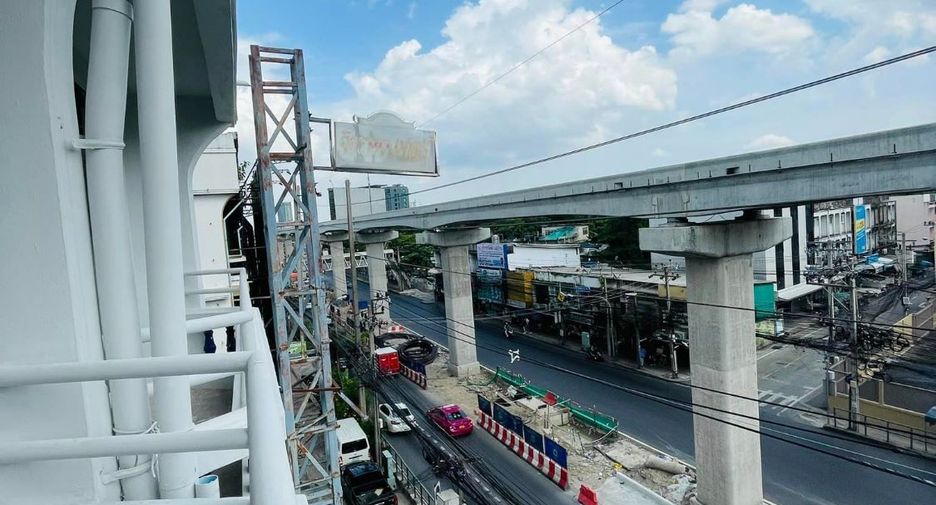 For rent retail Space in Lat Phrao, Bangkok