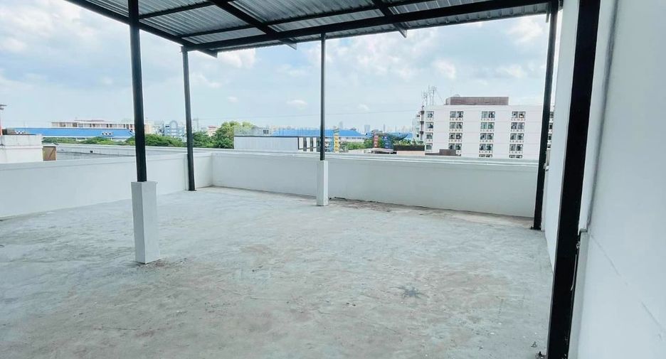 For rent retail Space in Lat Phrao, Bangkok