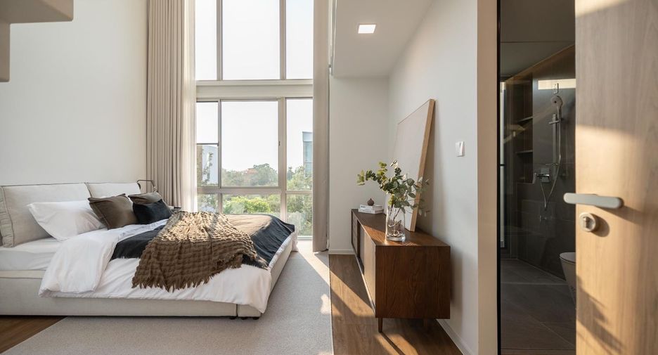 For rent 3 bedrooms house in Saphan Sung, Bangkok