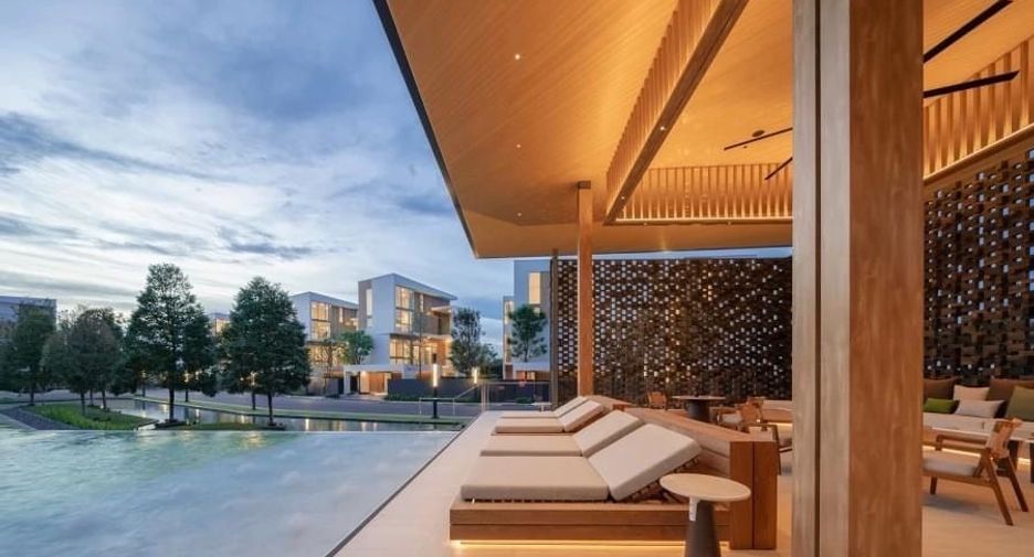 For rent 3 bedrooms house in Saphan Sung, Bangkok