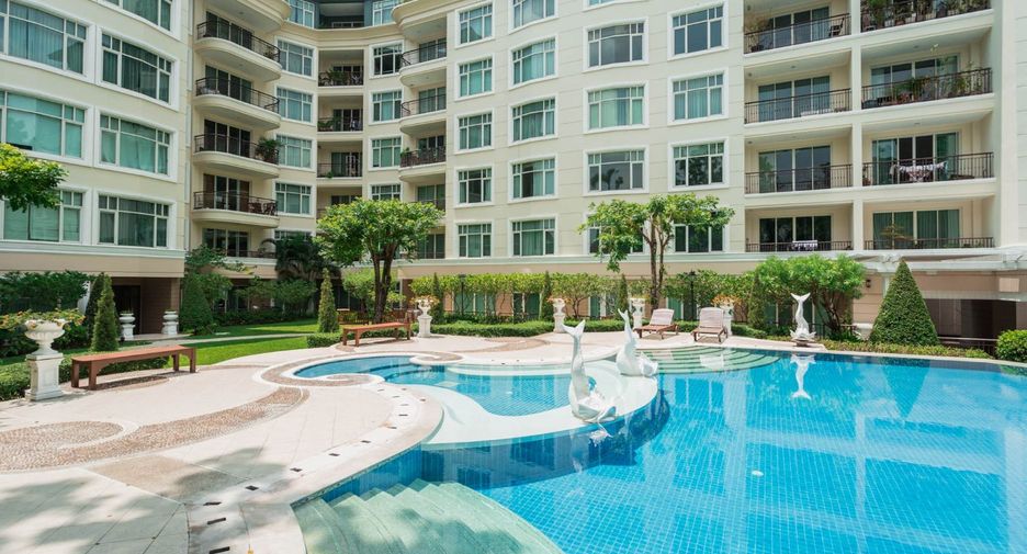For rent 2 bedrooms condo in Sathon, Bangkok